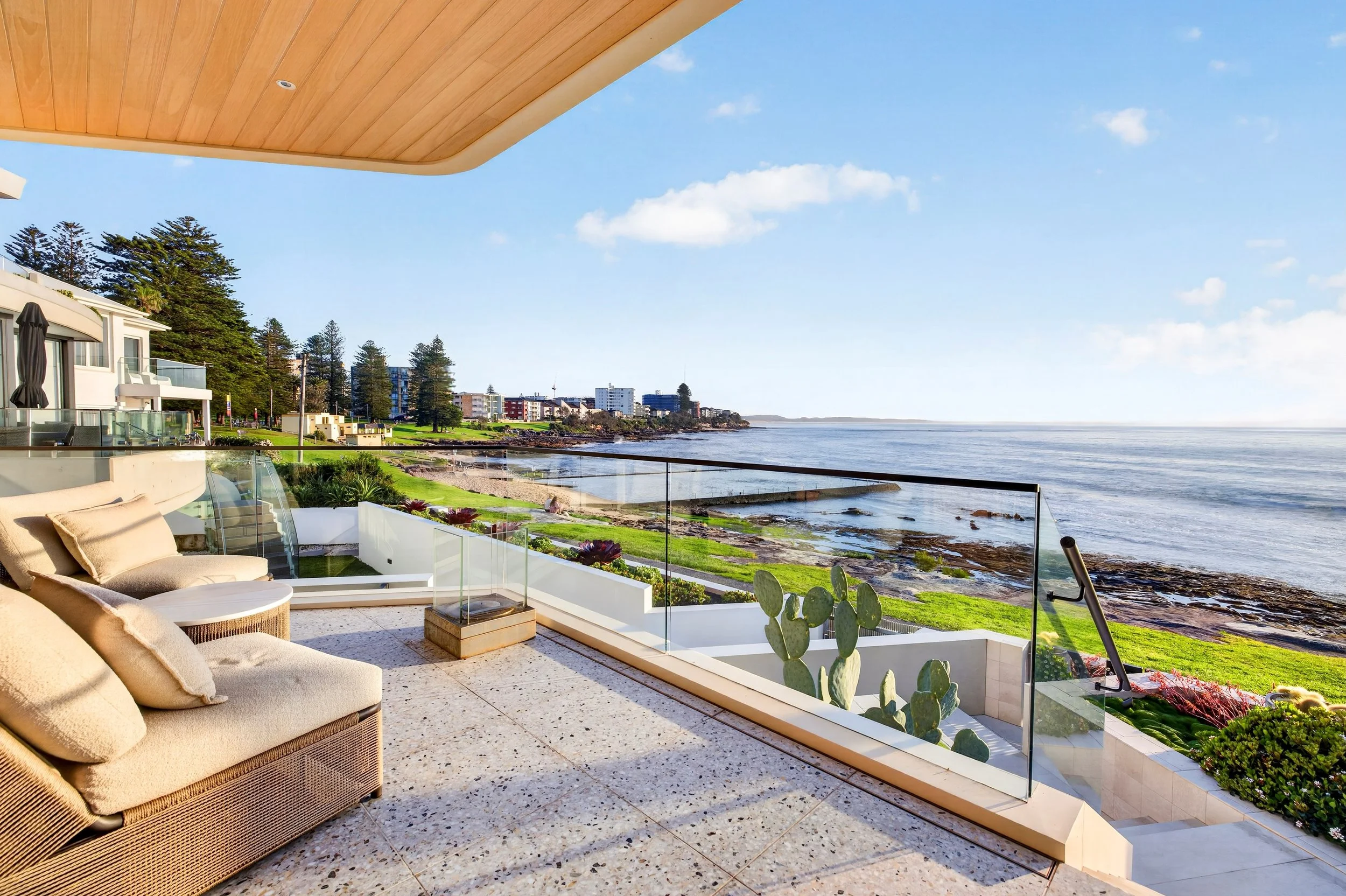 Home Tour: Imagine having Cronulla Espy right on your doorstep... 🌊

SWIPE LEFT to step inside one of the Shire&rsquo;s most enviable addresses. Think uninterrupted ocean views, striking design details, and a glass-bottom pool. Yep, we&rsquo;re alre