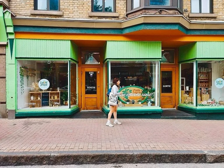 Cookie Monsters de Québec? Hello? Nos Cookies ET ´Nana Bread #Chloerobi vegan, sans gluten et bio sont de retour chez Carotte Joyeuse Épicerie Santé, en plein cœur de la capitale, la ville de Québec! 
Celui qu