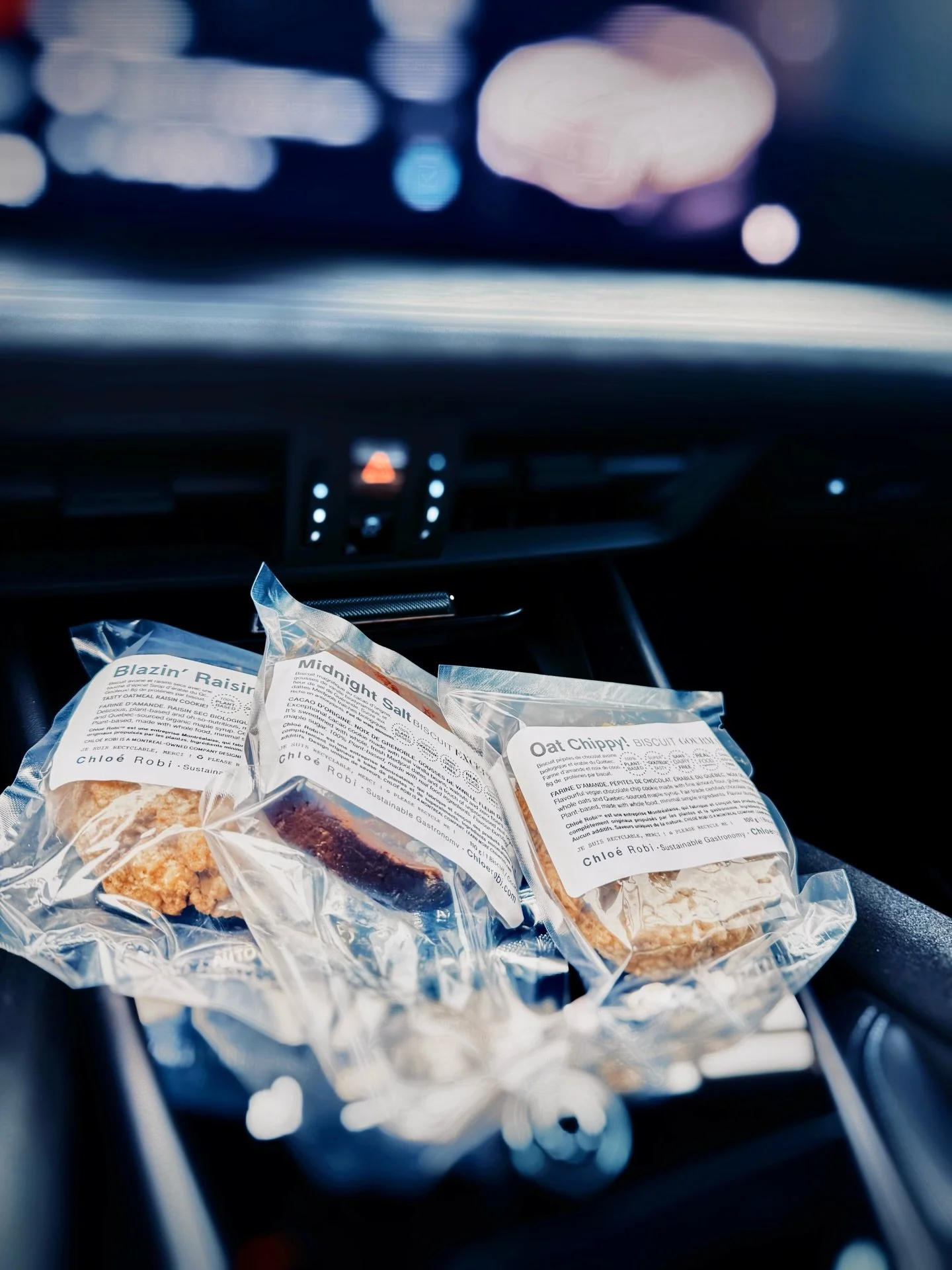 Cookies On the Go 🍪🌍🚀 Midnight Salt + Oat Chippy! + Blazin’ Raisin. Three flavours, clean ingredients, one mood: So Good. Rigorous sourcing, intelligent flavour design, innovative culinary techniques.

Vegan + Gluten-Free + Dairy-Free + Made