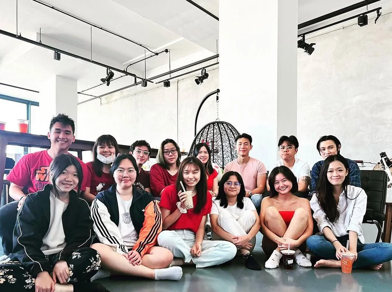 The team behind Sixmoredays