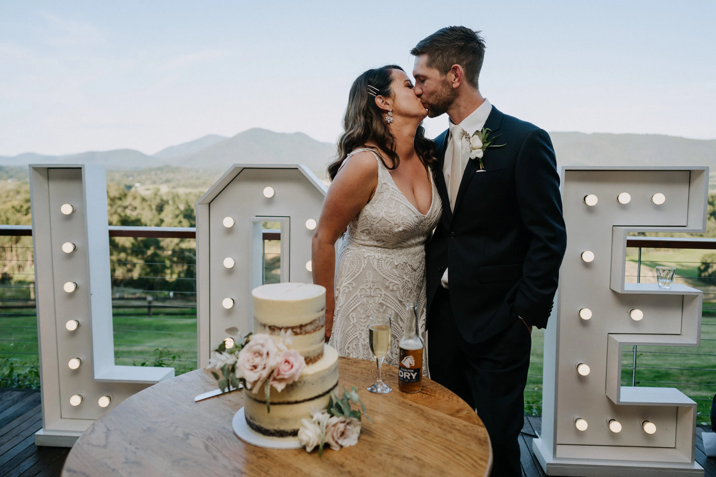 PremiumWeddingDJAndMCServicesByMusicWithMemoriesYarraValleyMelbourneAtRiverstoneEstateHollywoodLoveLettersByTheEventHireGirl