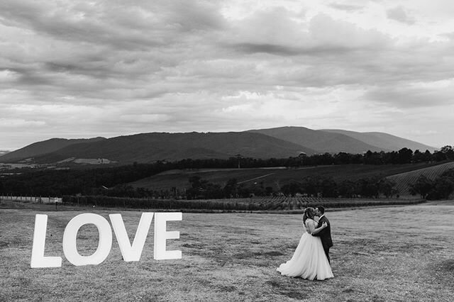 LOVE is always better in black and white with a landscape like this 🖤

Venue: @killaraestate 
Photo Credit: @michaelbriggsphotography