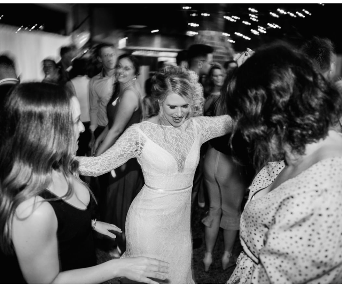 PremiumWeddingDJMCServicesByMusicWithMemoriesYarraValleyMelbourneAtInglewoodEstateBrideDancing 