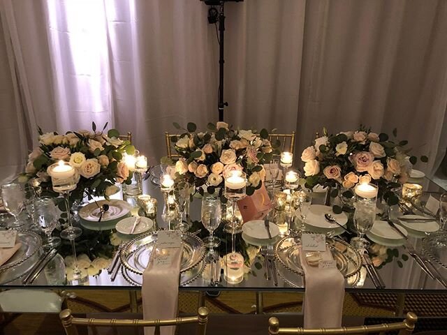 Nudes and glam ✨ #glamweddingflowers #alittlegardenalotglam #gardeninspiredwedding #gardenstylebouquet #weddingflorist #eventdesign #lushblooms #weddingflowers #missionhillscountryclub #florist #eventflorist #glamwedding #eventwedding #weddinginspo #