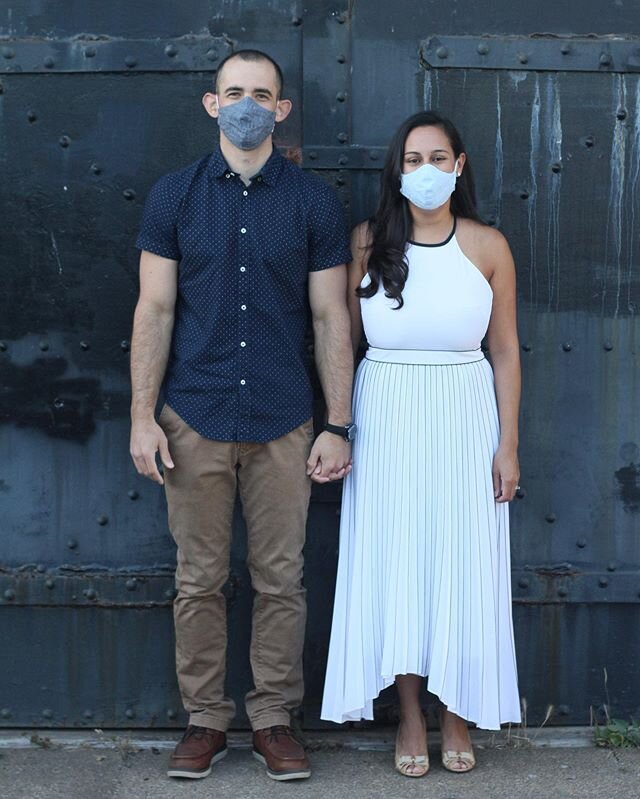 Fun getting behind the camera 📷 again! Here&rsquo;s a look at what couples sessions look like in 2020 😷 &bull;
#covidphotoshoot #couplesphotosession #sanfrancisophotogapher #wearthemask