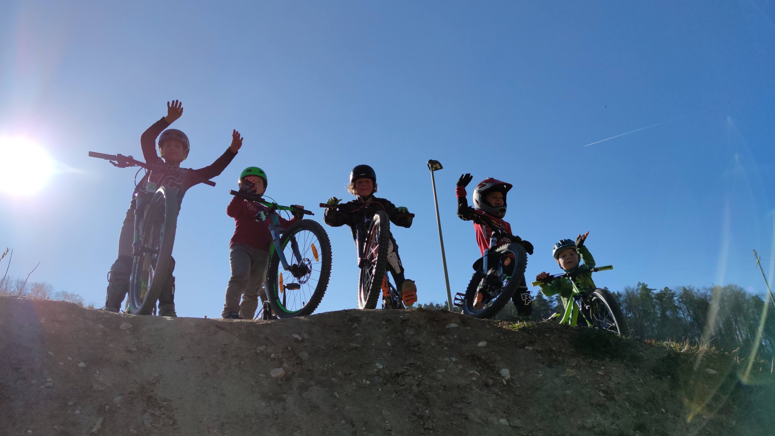 Trailflow.ch · Cours de VTT pour enfants