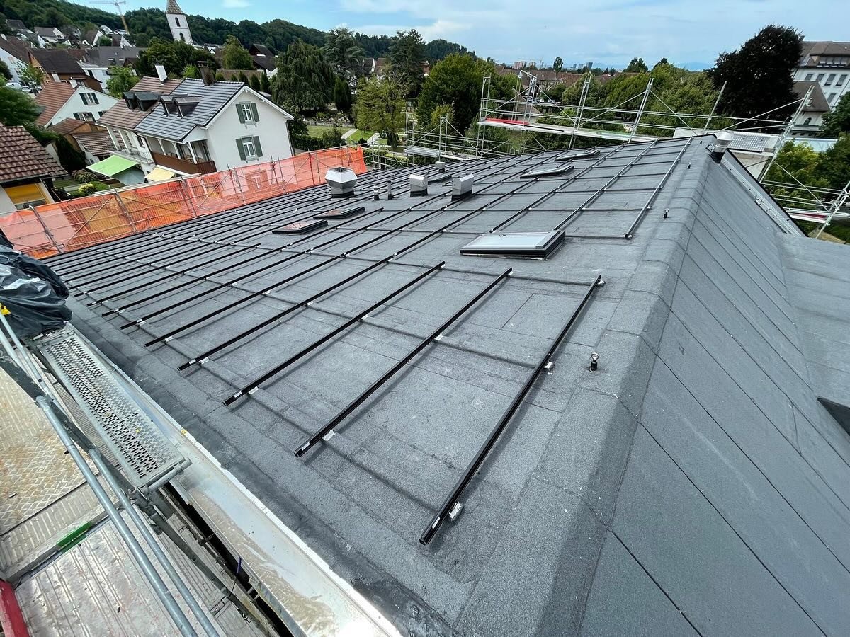 PV-Anlage f&uuml;r die Chrischona in Muttenz

Die @werkstatt_liechtblick entwickelte in Zusammenarbeit mit ihrem Partnerunternehmen Ecolite Fassadensysteme eine ma&szlig;geschneiderte L&ouml;sung f&uuml;r die PV-Anlage der Chrischona in Muttenz.

Die