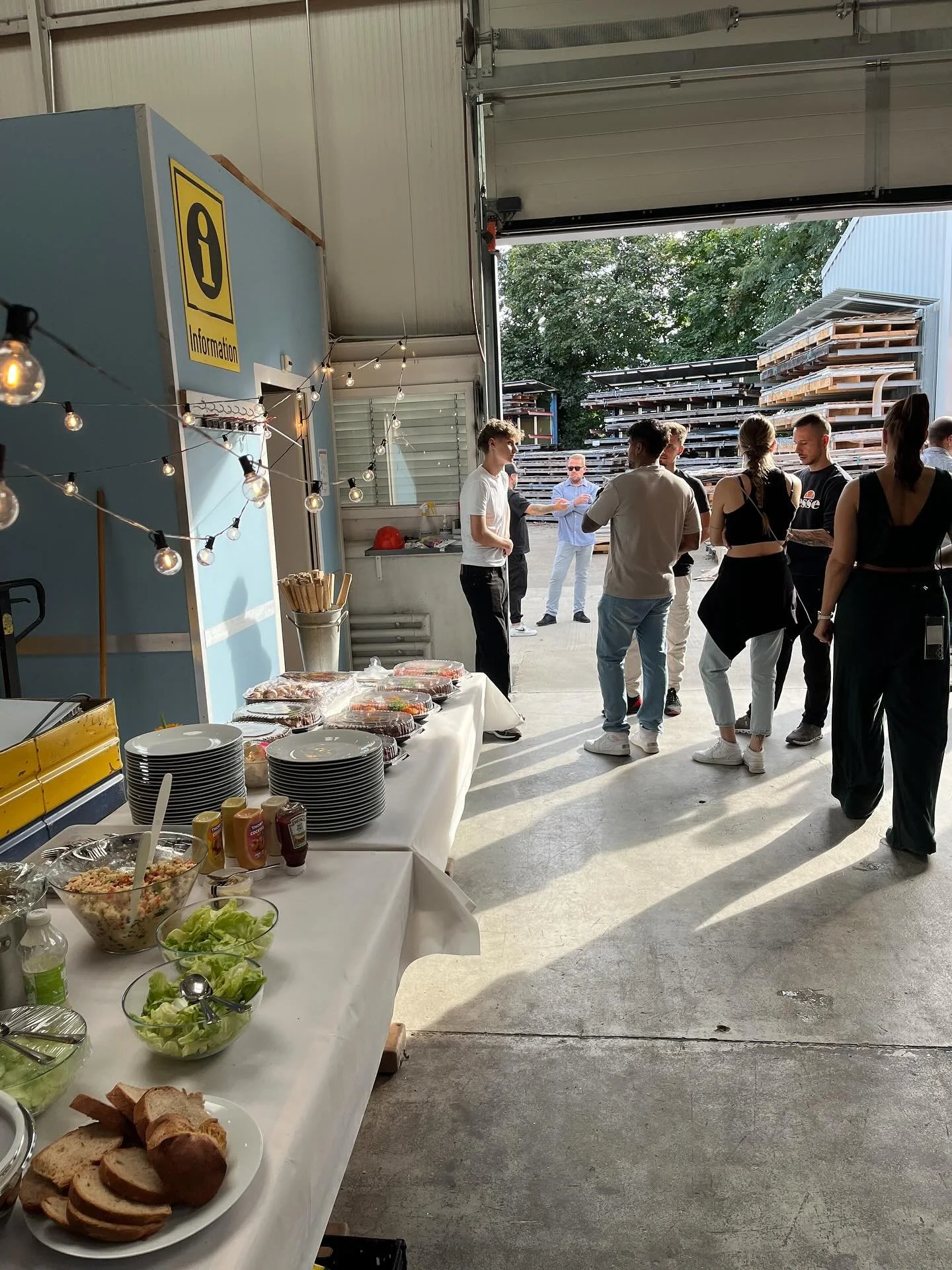Dieses Jahr fand unser Sommerfest wetterbedingt in der @werkstatt_liechtblick statt.
Bei feinen zusammengestellten Spiessen und vielen guten Gespr&auml;chen genossen wir ein gem&uuml;tliches Beisammensein und liessen den Abend in stimmungsvoller Atmo