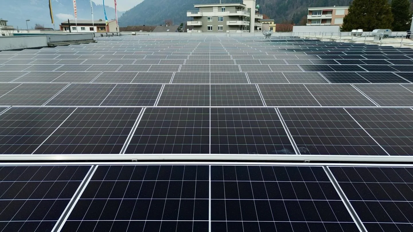 PV-Anlage auf dem Dach der Migros Filiale Altdorf &ndash; Urnertor☀️

Gemeinsam mit unserem Kunden @suntechnics_fabrisolar durften wir auf dem Dach der Migros Filiale in Altdorf eine leistungsstarke Photovoltaikanlage realisieren.

Mit unserem hausei
