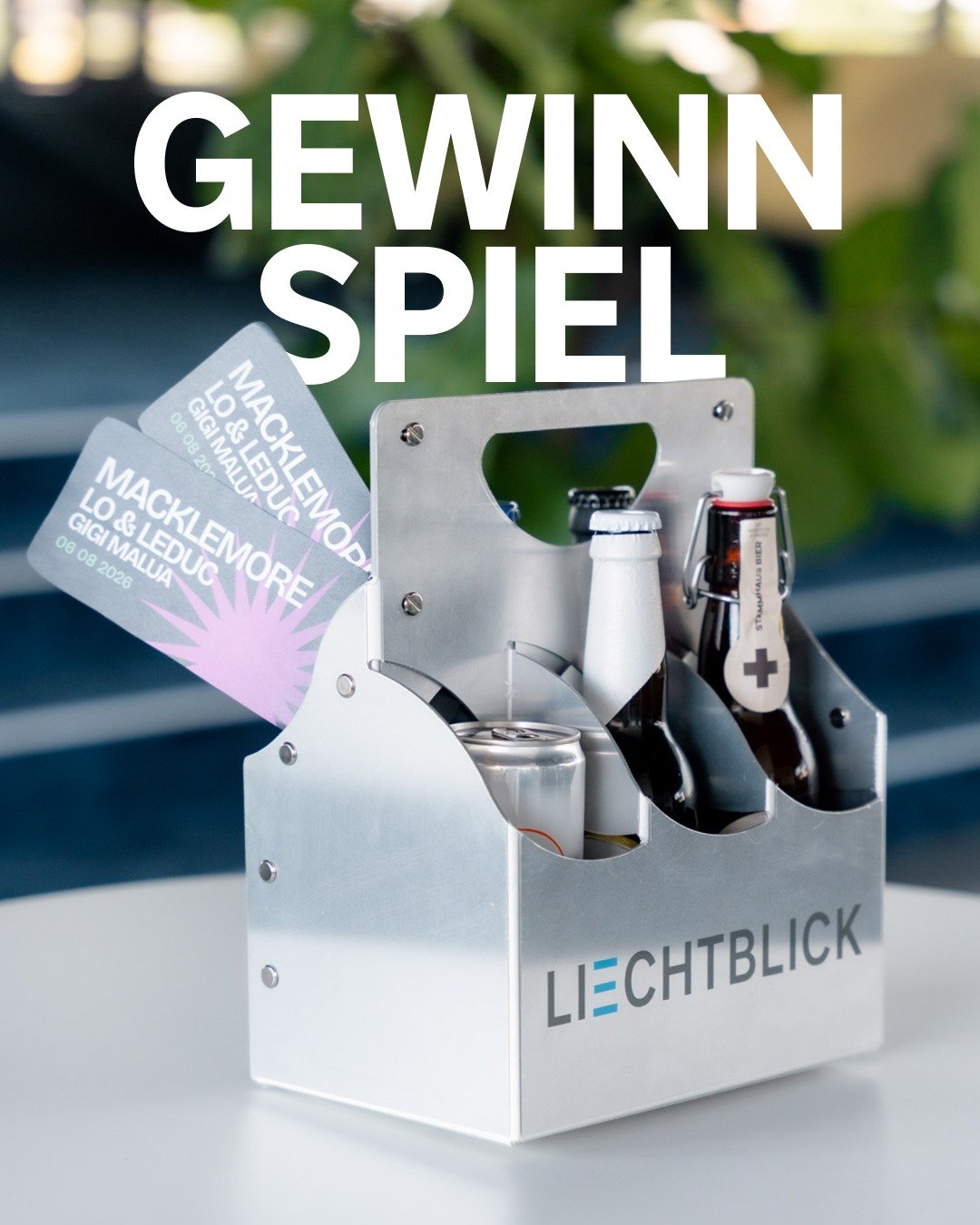 Sommer, Musik und Falken Bier! 🎉

Passend zum Stars in Town Schaffhausen verlosen wir einen unserer faltbaren Biertr&auml;ger, gef&uuml;llt mit sechs verschiedenen Getr&auml;nken von @brauereifalken.
Dazu gibt es zwei Tickets f&uuml;r das Konzert am