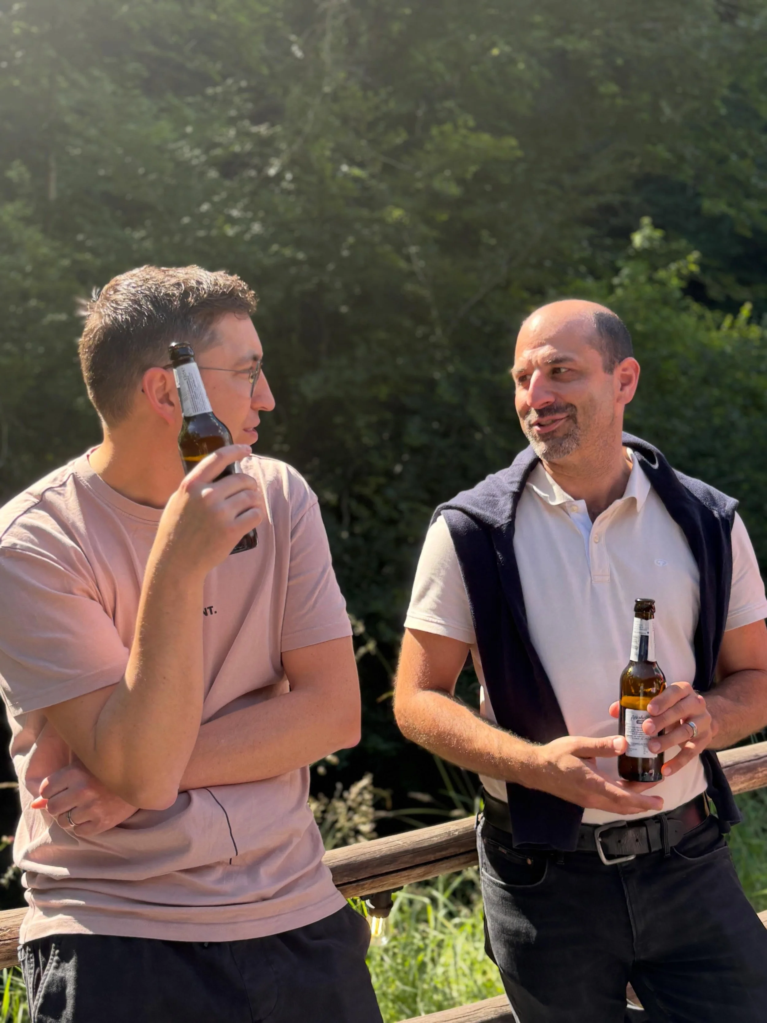 Sommerfest mit Ecolite

Dieses Jahr feierten wir unser Sommerfest gemeinsam mit unserer Partnerfirma Ecolite.

Bei einem gem&uuml;tlichen Ap&eacute;ro hatten die Mitarbeitenden die Gelegenheit, sich kennenzulernen und spannende Gespr&auml;che zu f&uu