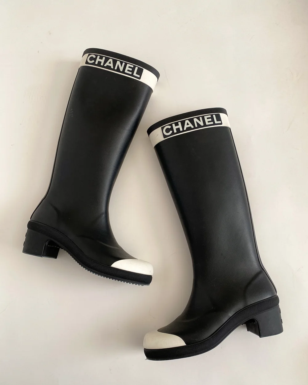 chanel black rain boots