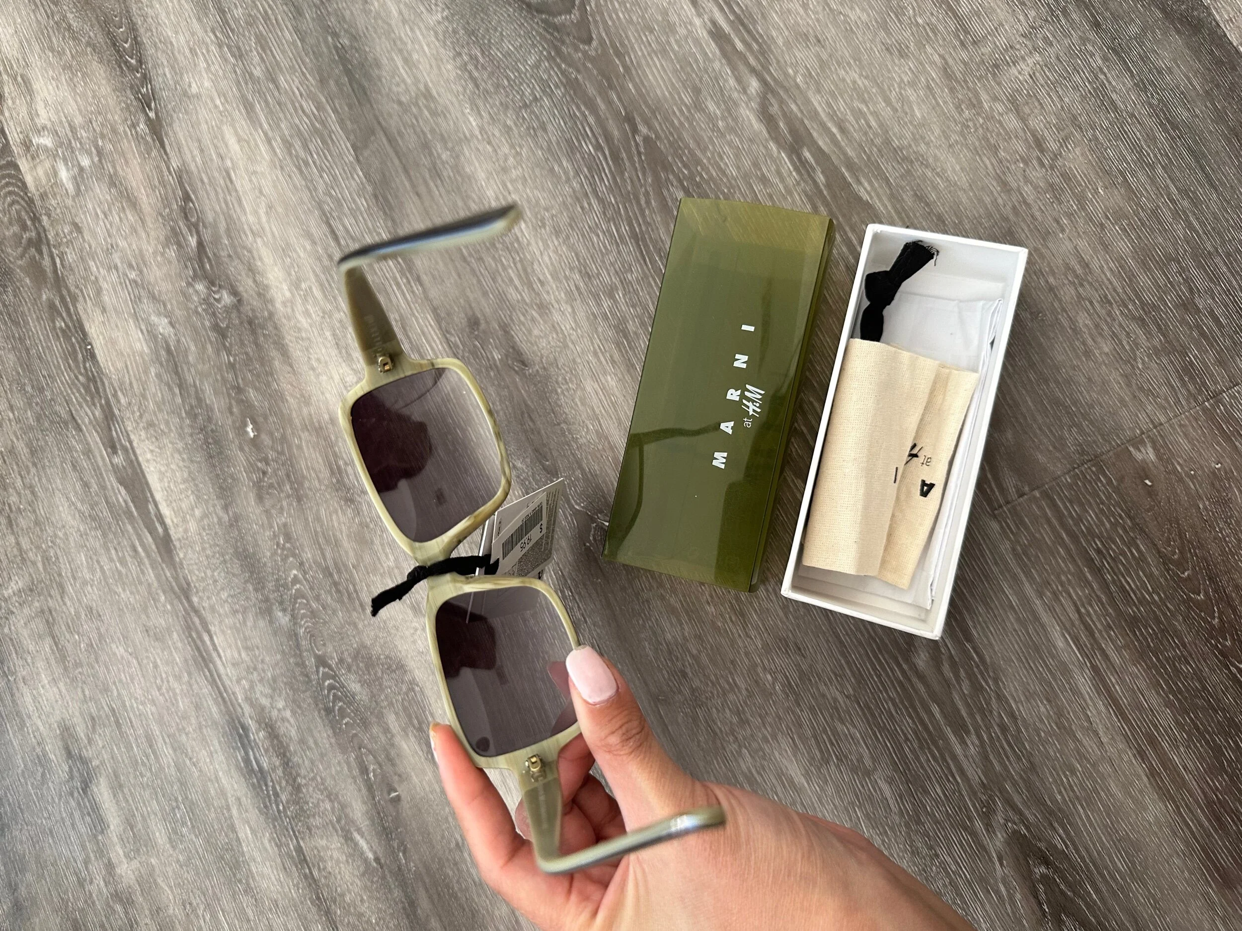 H&M x MARNI Sunglasses 2 — JNELV display picture 2