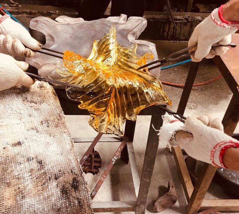 Illuminating Handcrafted Leaves