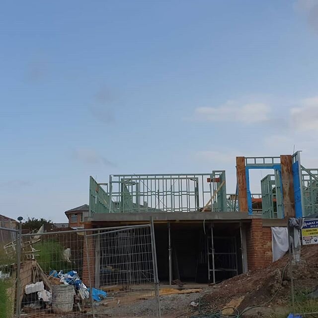 Monster double storey house with a 2 car basement. Stage 1  ground floor frames #frameaway #quick #clean #steel