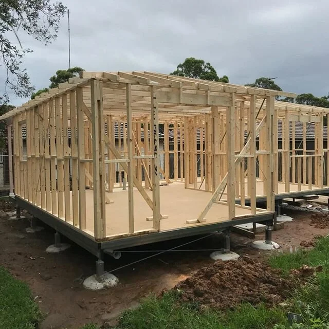 Granny flat steel bearers and joist yellow tongue sheets and mgp10 frame. #1dayjob #framingmasters #builtwithpaslode 
@jabbour_carpentry