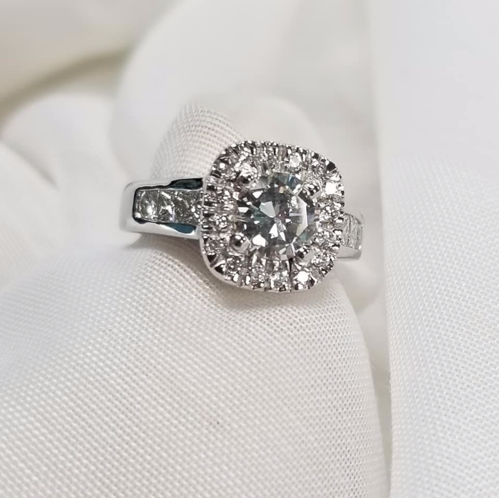 14kt White Gold Diamond Engagement Ring