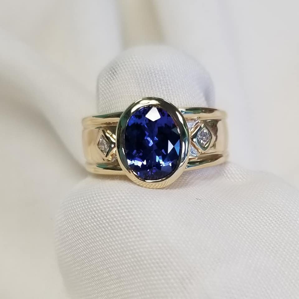 14kt Yellow Gold Tanzanite and Diamond Ring