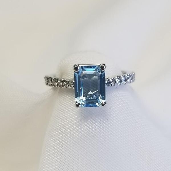 14kt Aquamarine and Diamond Engagement Ring