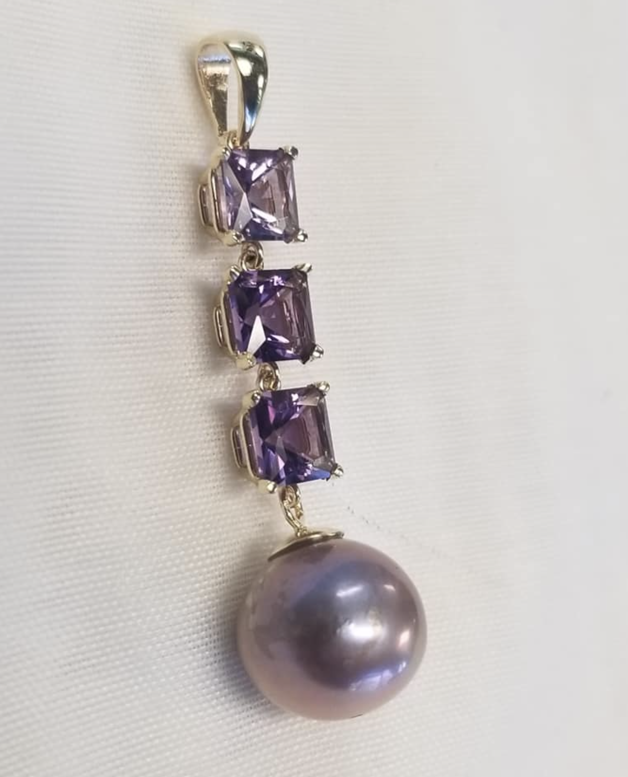 Lavender Colored Pearl Pendant