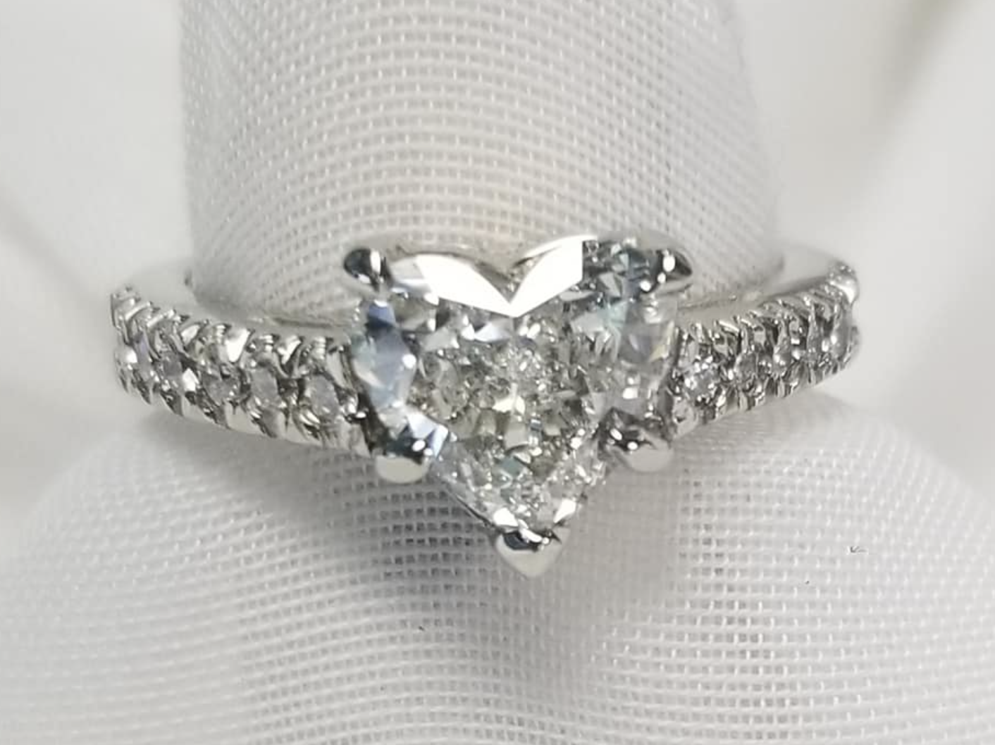 14kt White Gold, Heart-Shaped Diamond Ring