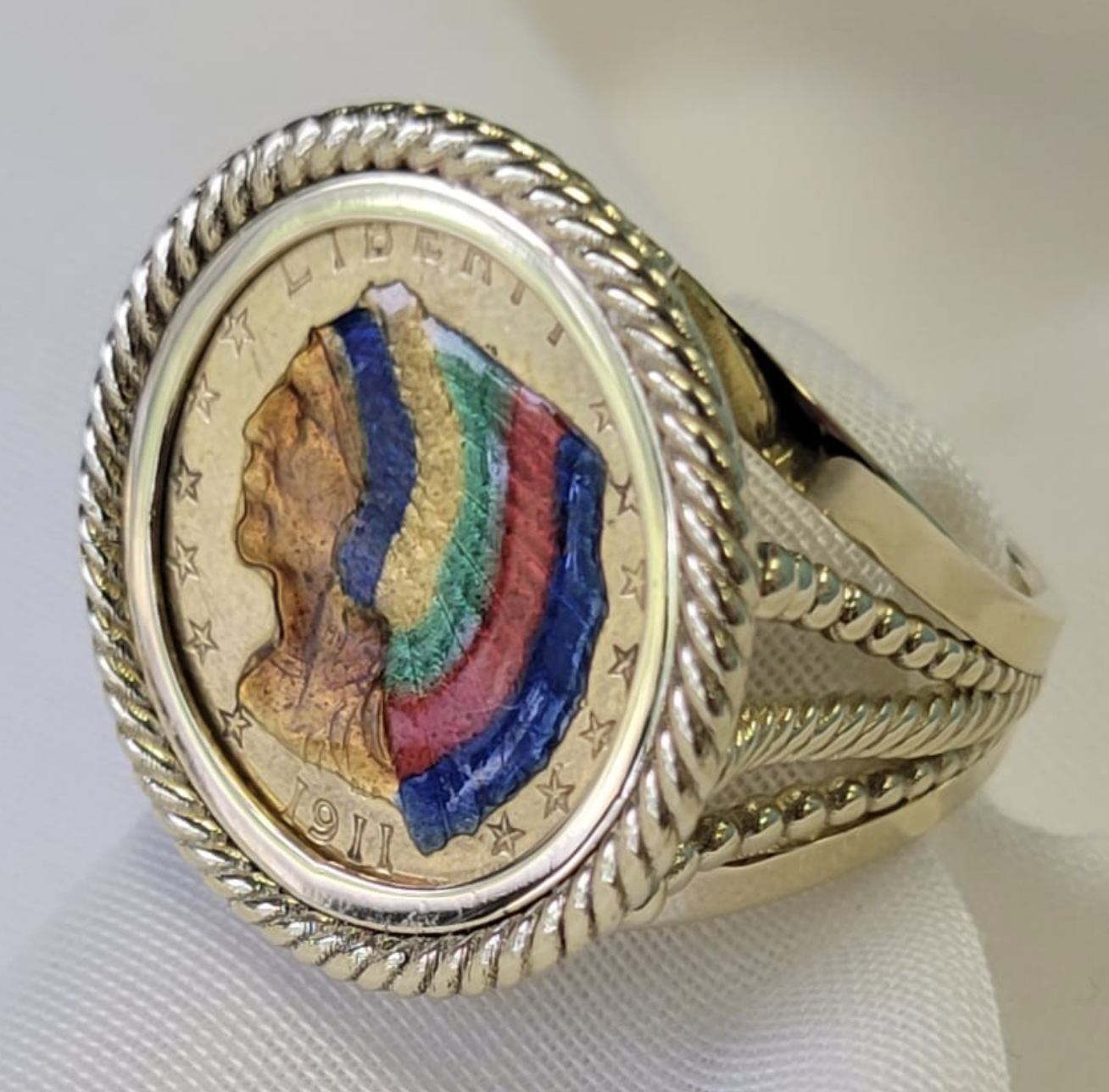 14kt Yellow Gold Ring with an Enameled Indian Head 