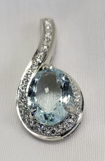 White Gold Diamond and Aquamarine Pendant 