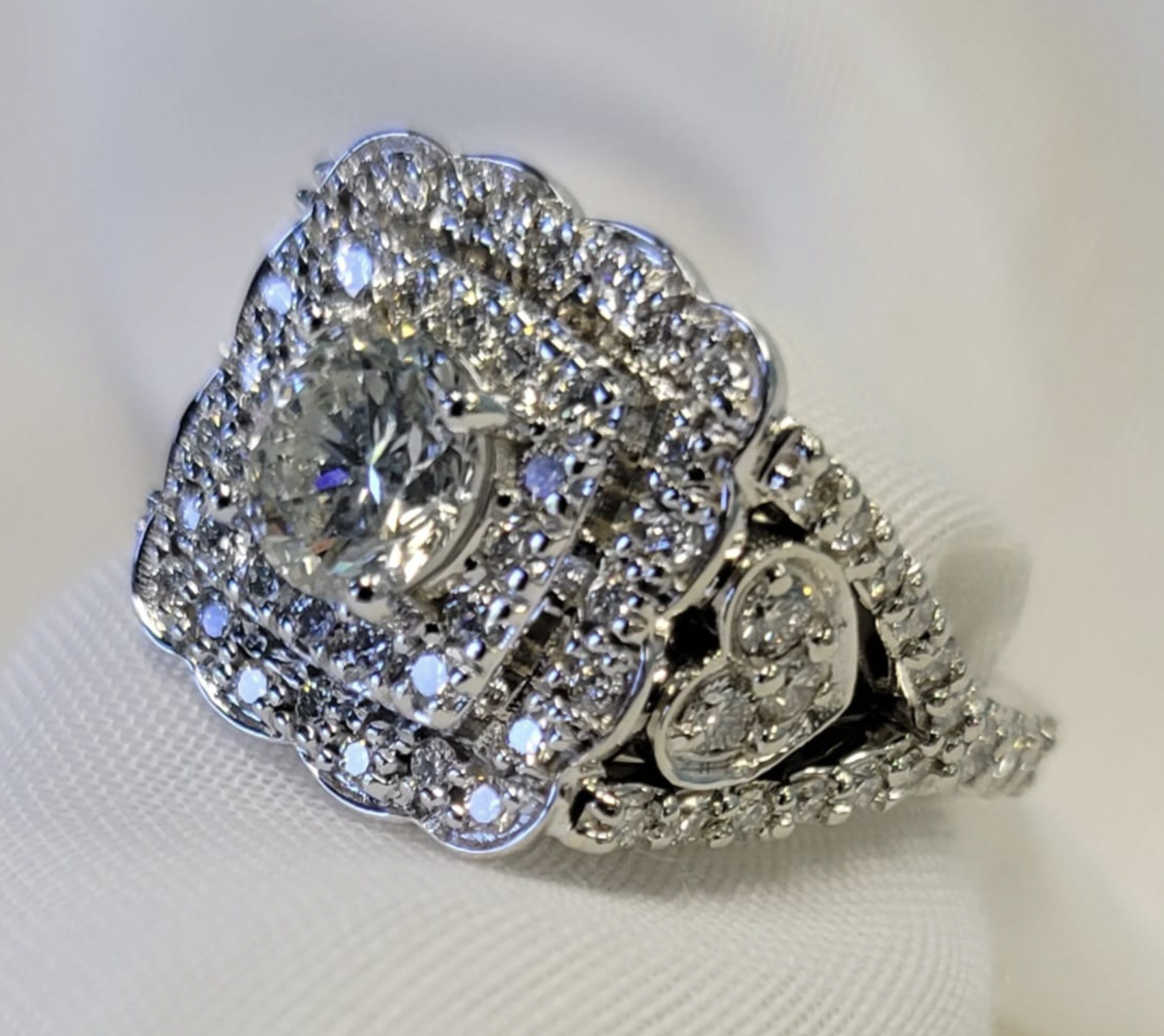 14kt White Gold Diamond Ring 