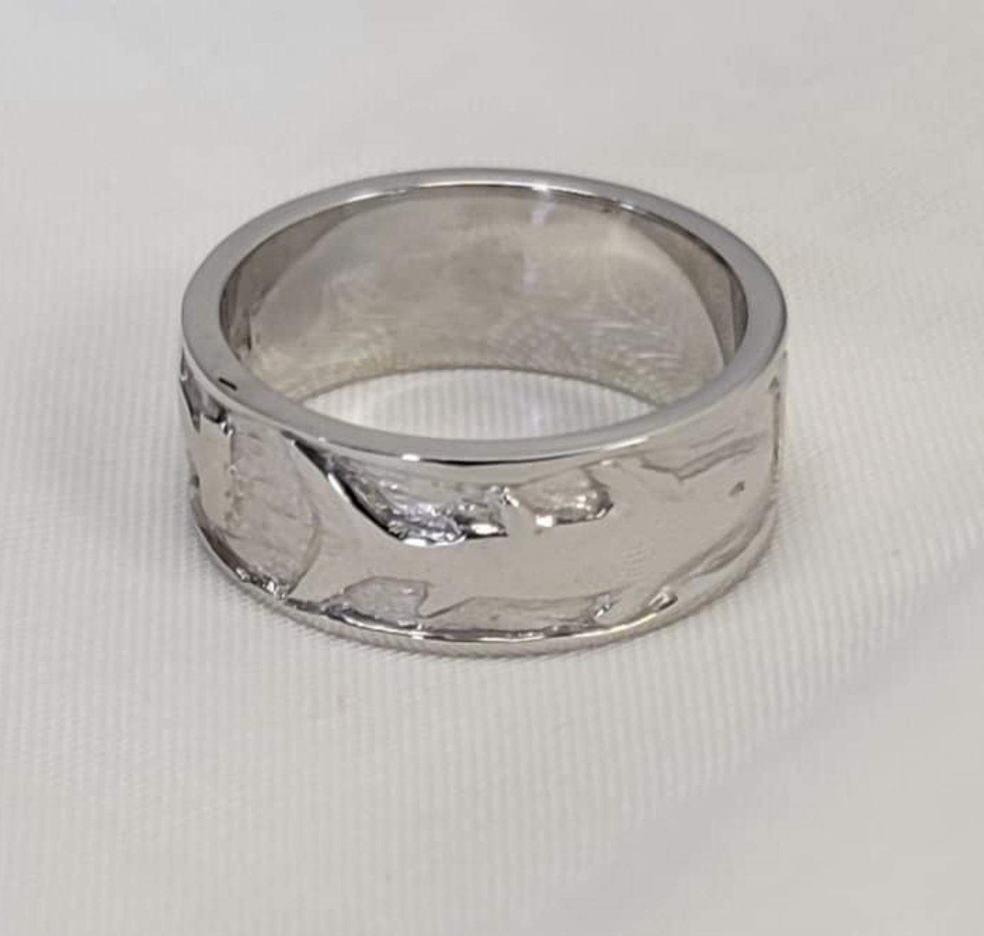 14kt White Gold Shark Wedding Band