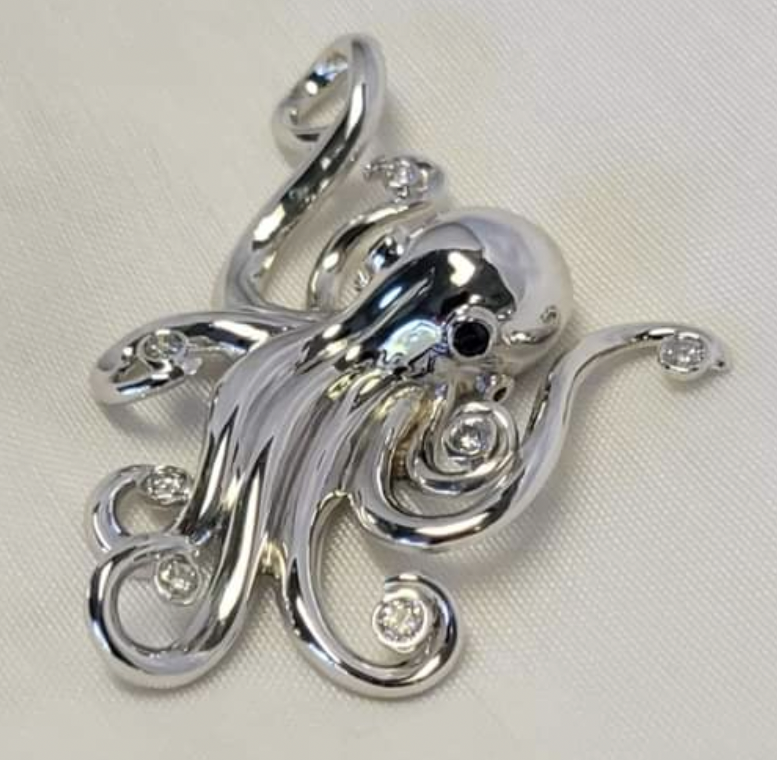 14kt White Gold Octopus Pendant 