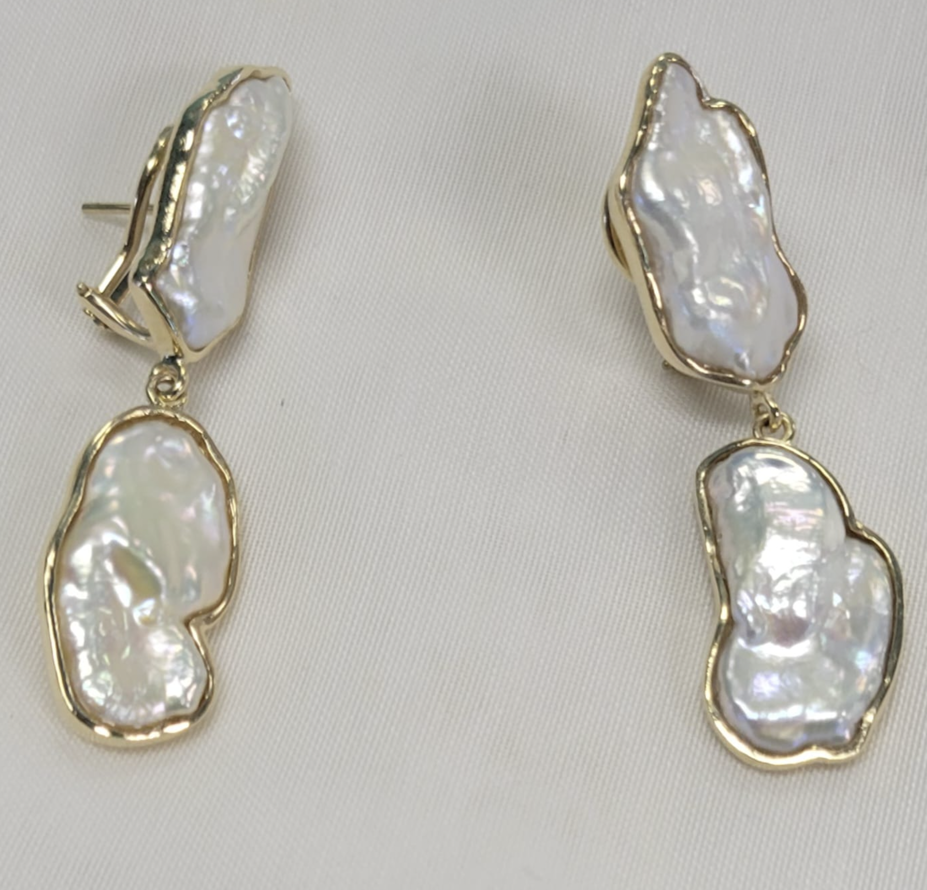 14kt Yellow Gold Baroque Pearl Earrings 