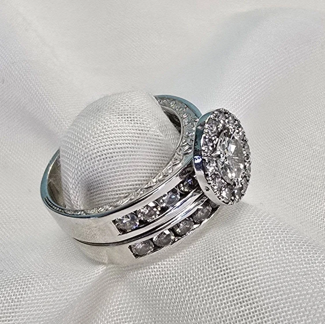 14kt White Gold Wedding Band