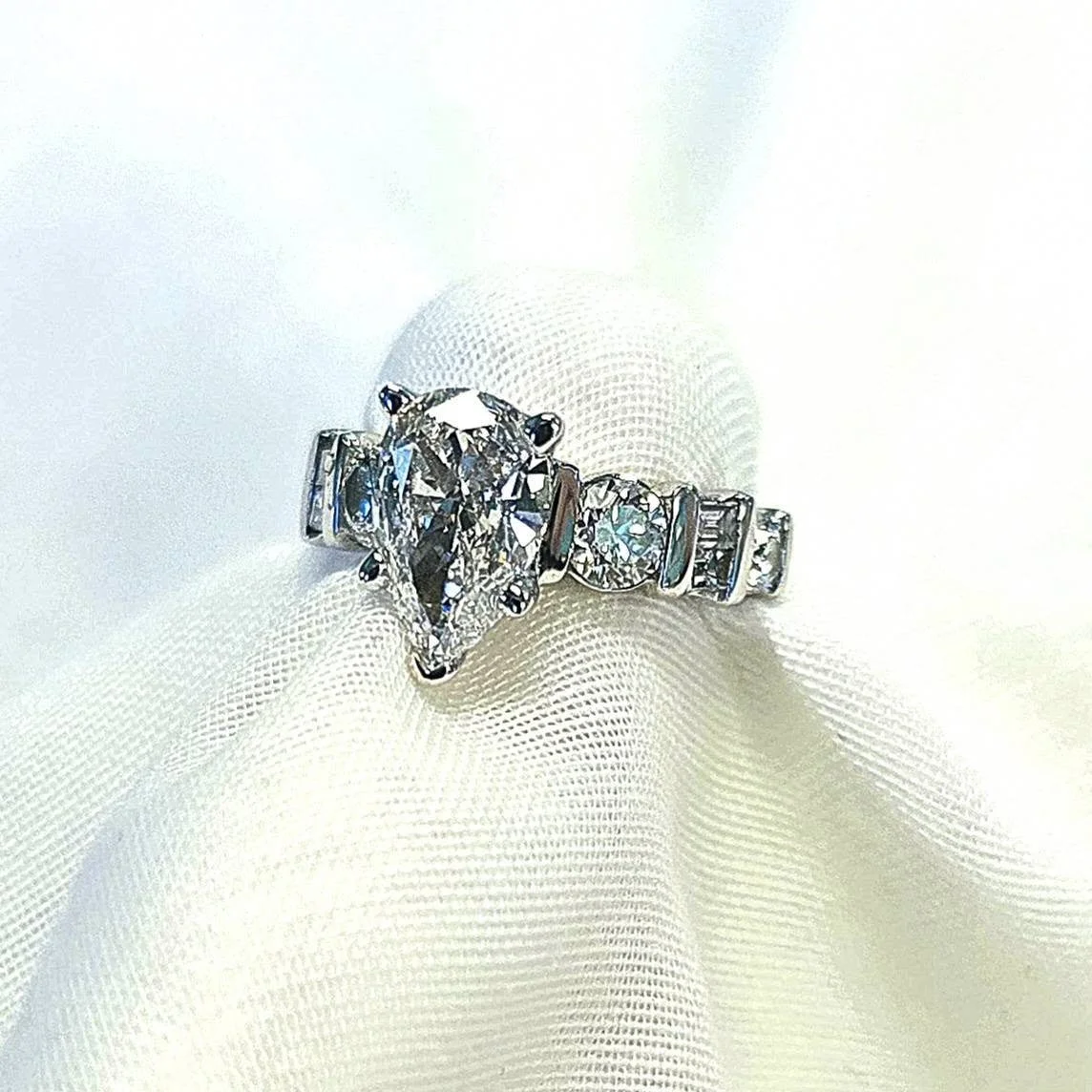 14kt White Gold Diamond Engagement Ring