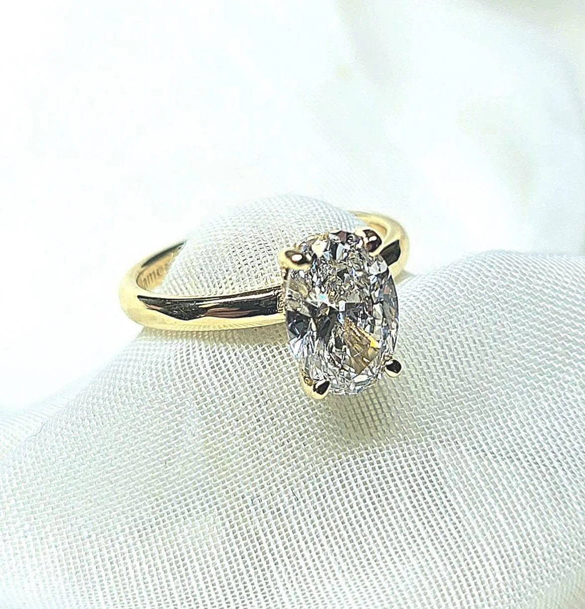 14kt Yellow Gold Oval Diamond Engagement