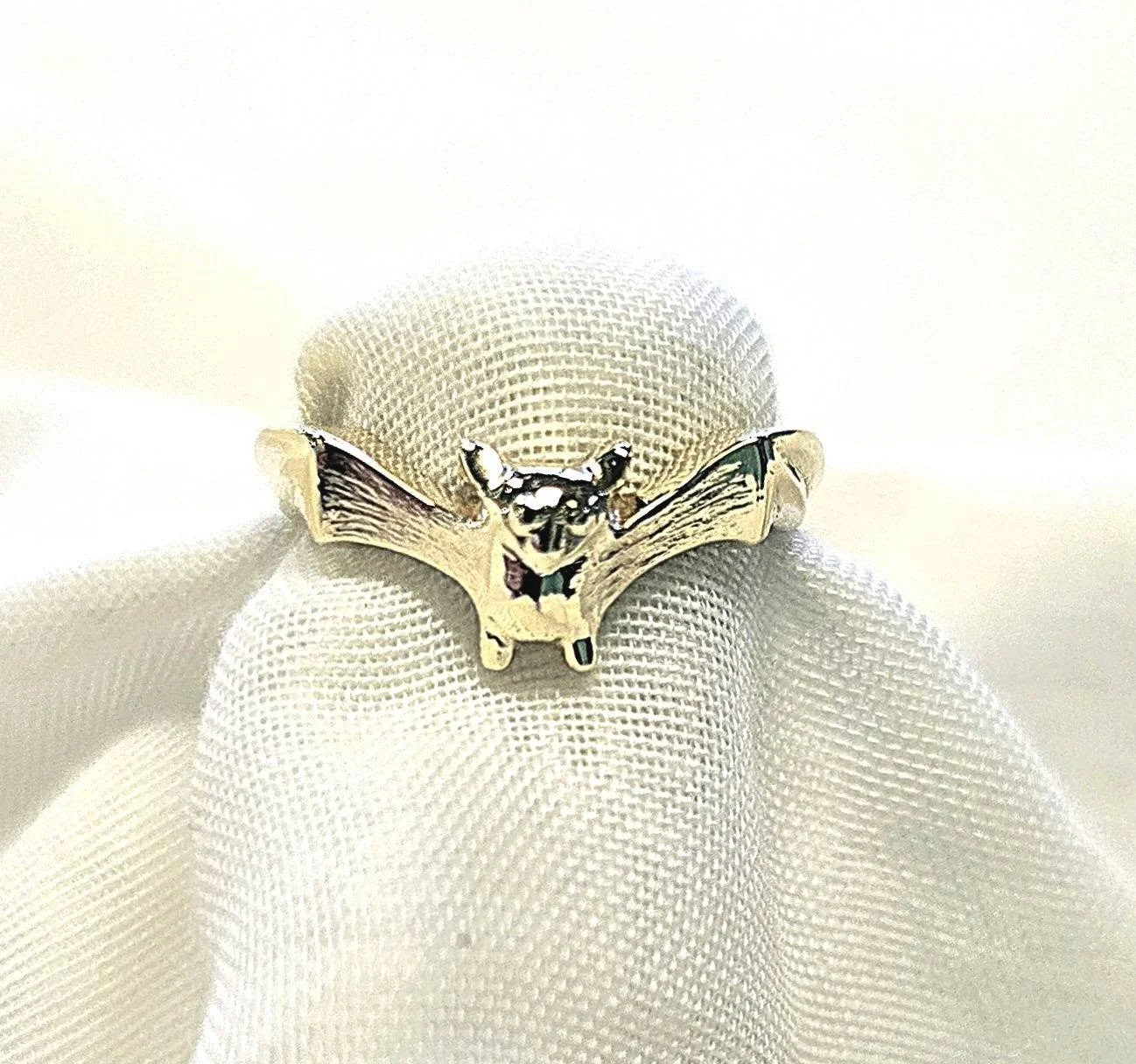  14kt Yellow Gold Bat Wedding Band