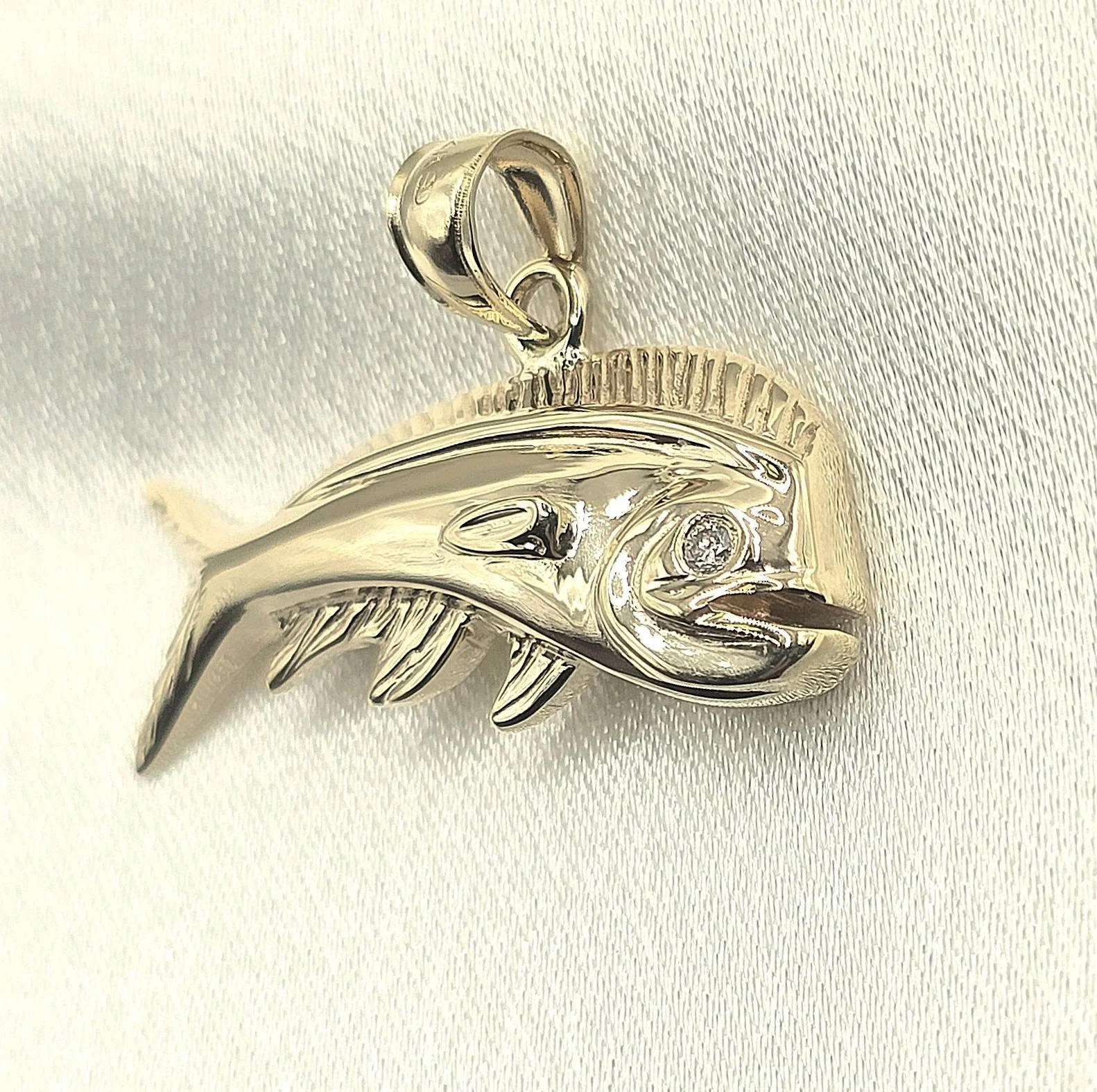 14kt Yellow Gold Dolphin Pendant