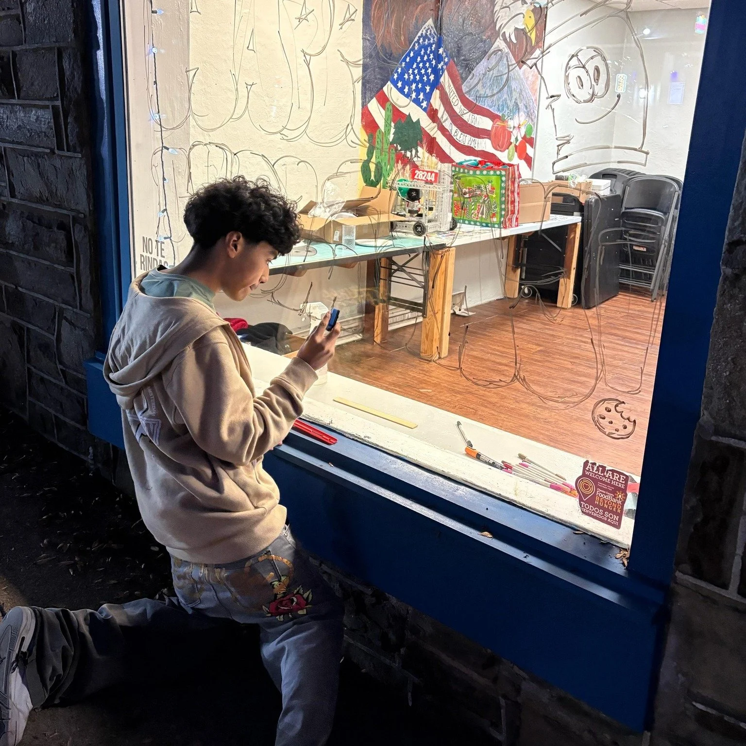 Joining our Kennett neighbors in spreading some extra holiday cheer this time of year 🎄🎨