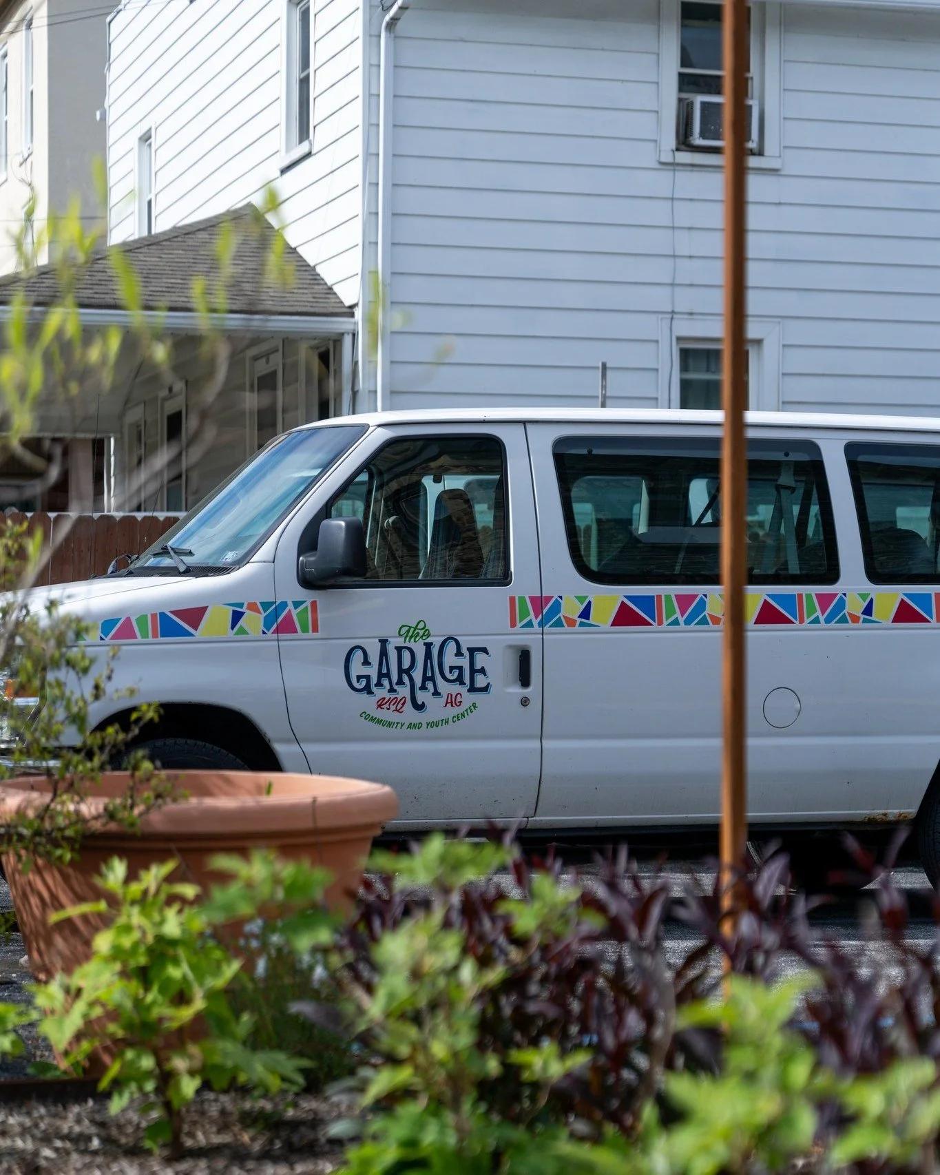 Next time you catch one of these vans rollin' around town, feel free to give a little wave. You might see some students waving back 👋🏼