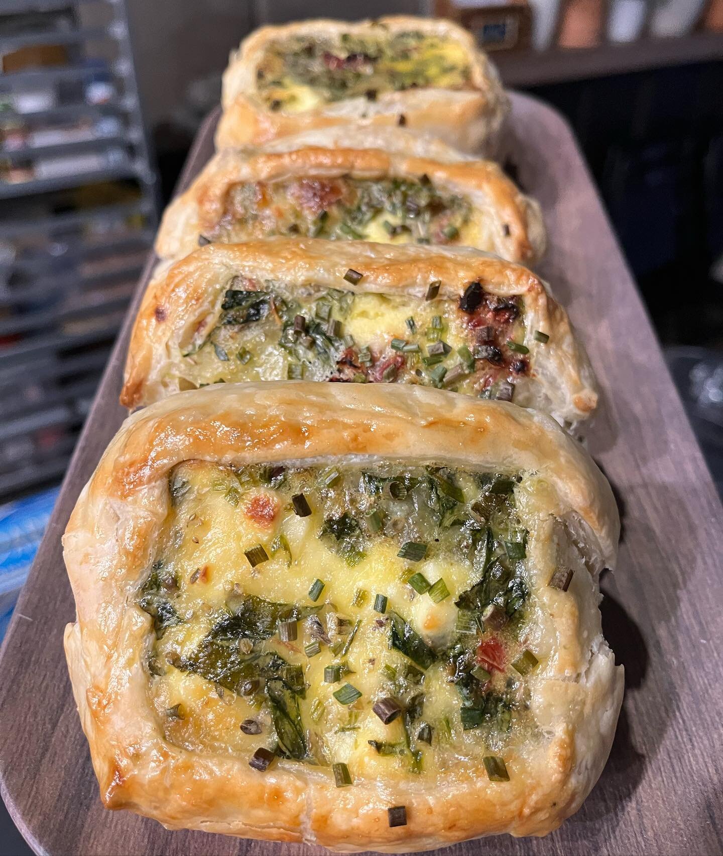 Introducing our Frittata Hand Pies! 👀

Some of you may already know this tasty creation quite well or may be huge fans of our Frittata plate! 🤤

Every week we use our FAMOUS frittata recipe to make these cuties in small batches. They are so scrumpt