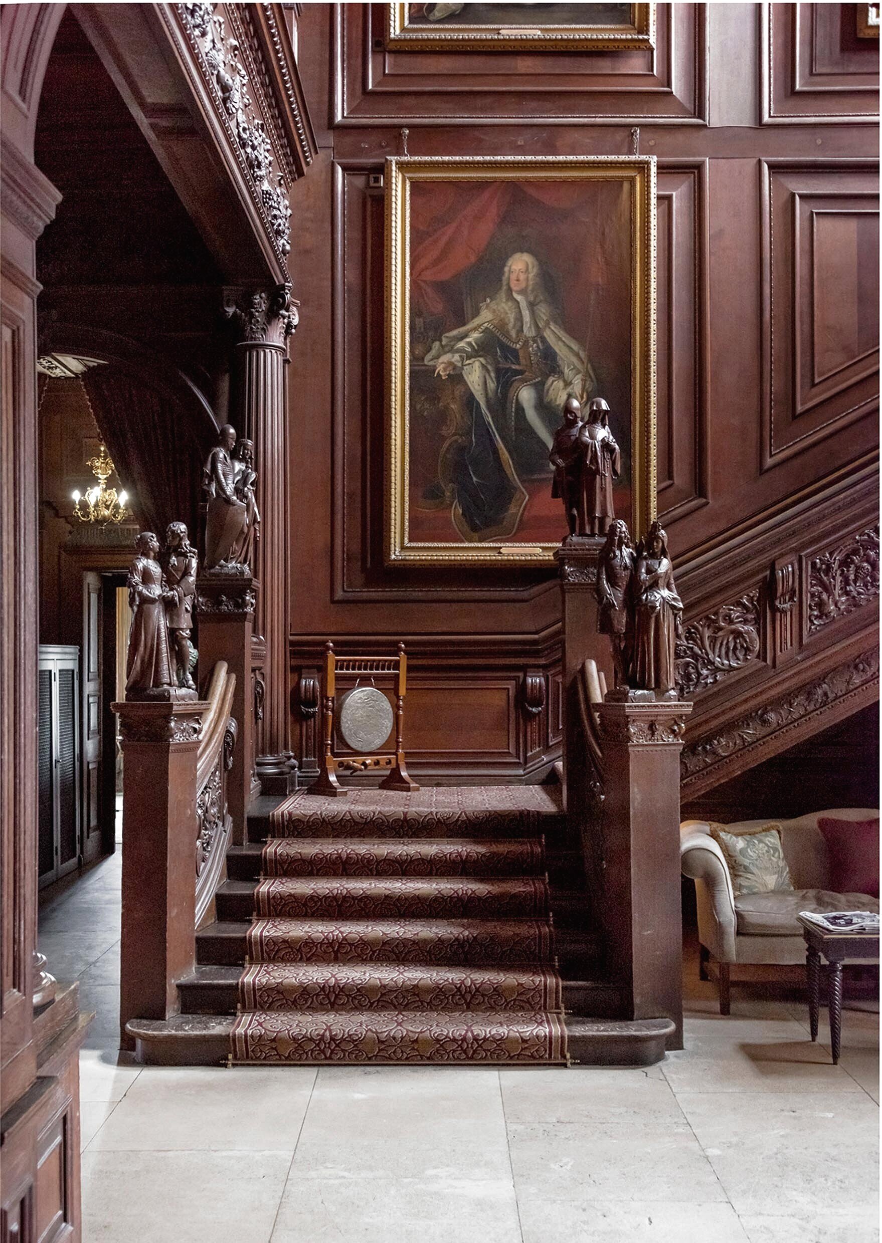 Clivedon+Staircase.jpg