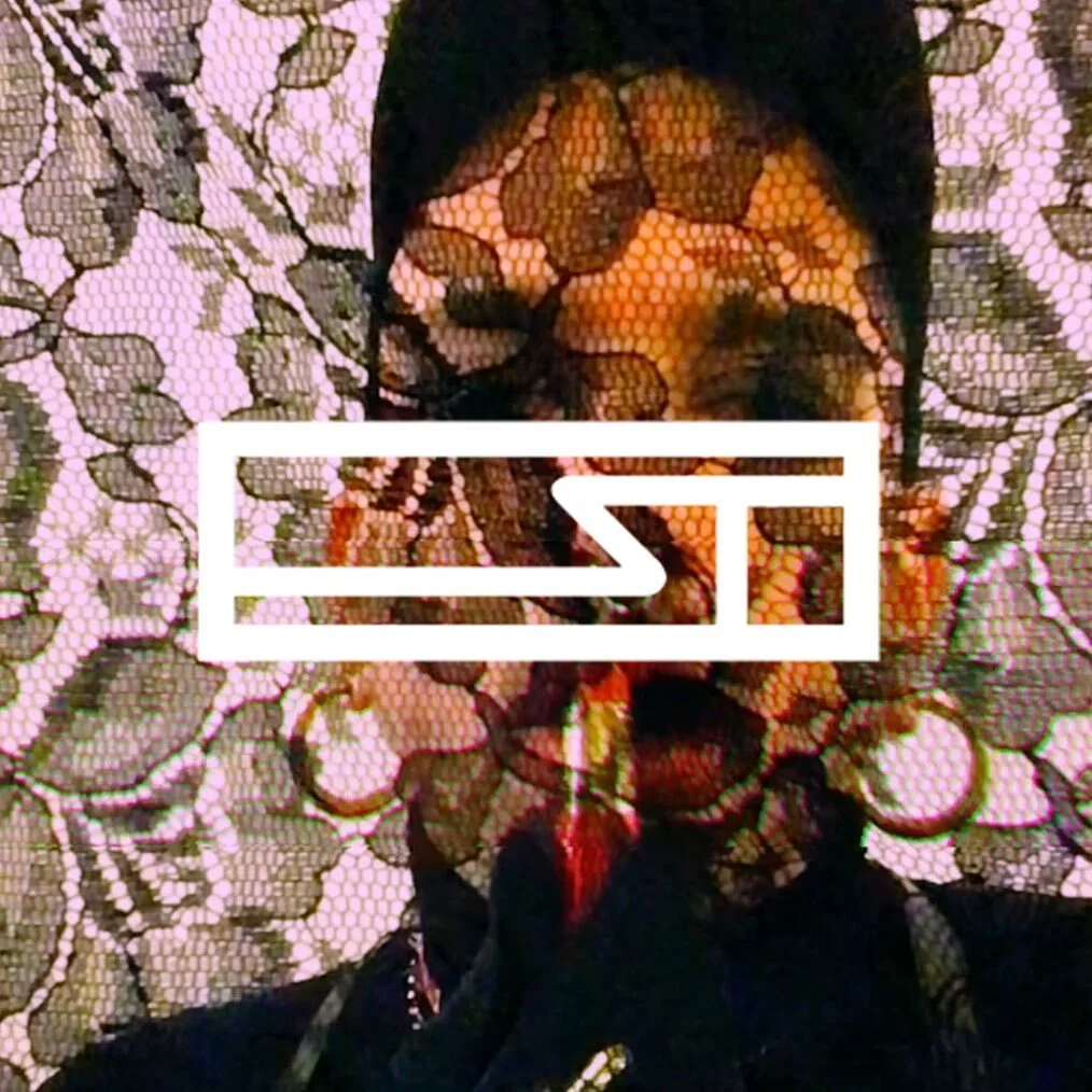 Beyond the glitch is about authenticity🖤 💄 
A series of visuals celebrating fragments of an aesthetic in motion, the power and beauty of vulnerability💥

For the full series hit the link in my bio and go on my new website www.stefanbrunnbauer.com.
