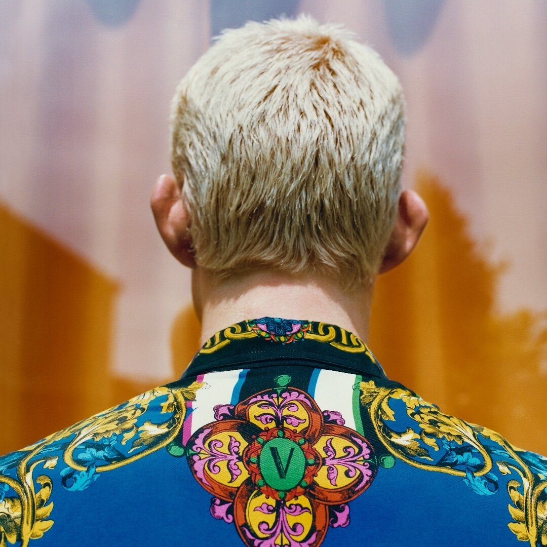 What a joy to work on the Versace Jeans Couture print madness 💜

Freedom Now, a portrait of youth. 

#Photography: @naguelrivero 
#Styling: @berengerpelc 
.
.
.
.
.
.
#versacejeanscouture #versace #fashion #design #fashionweek #printedshirts #artwor