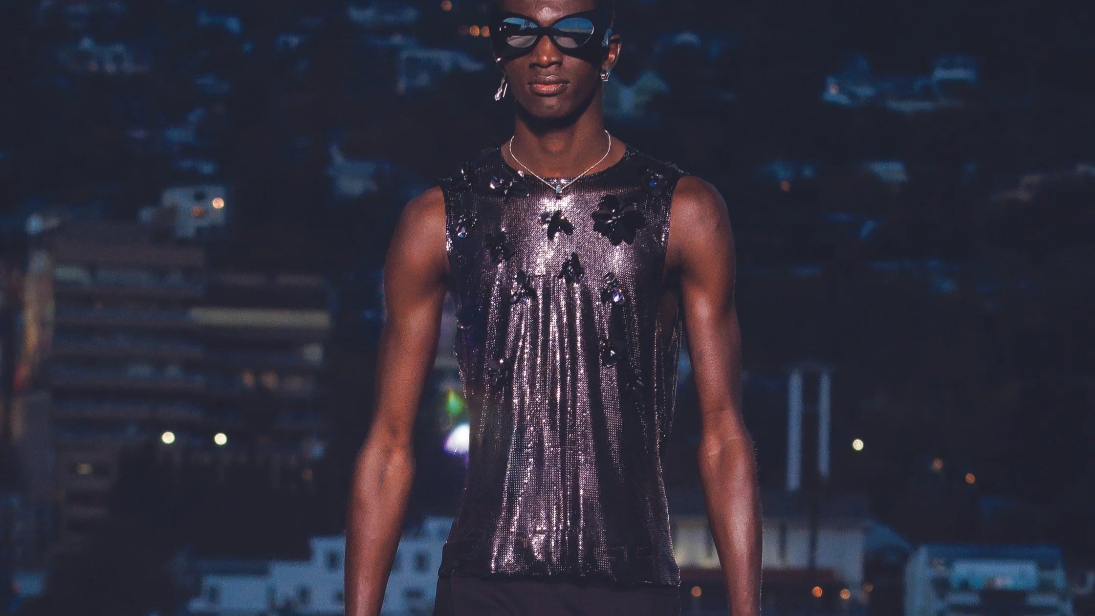 00071-versace-fall-2023-ready-to-wear-tokyo-credit-brand.jpg