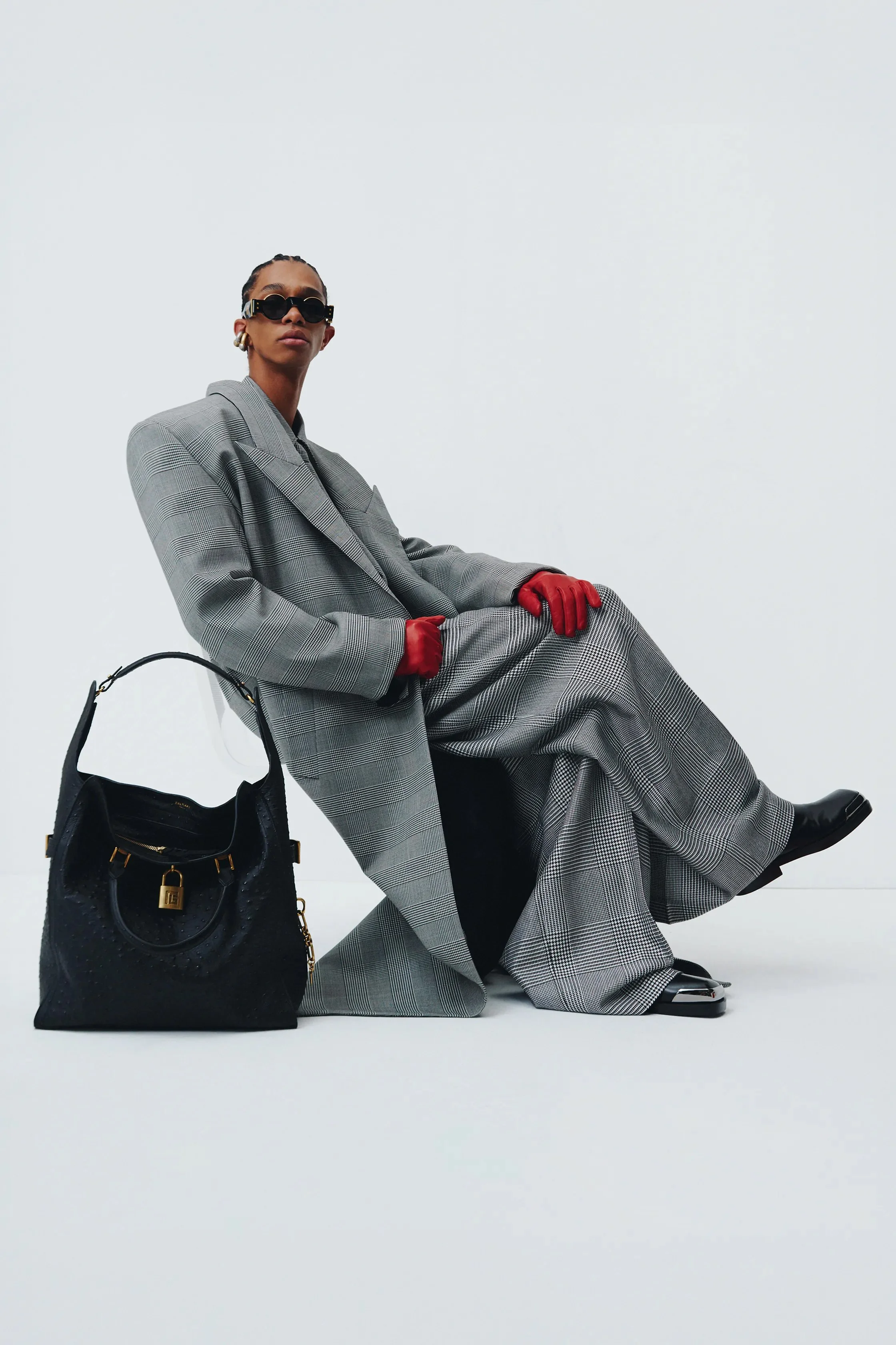 00012-balmain-resort-2026-menswear-credit-brand copie copy.jpg