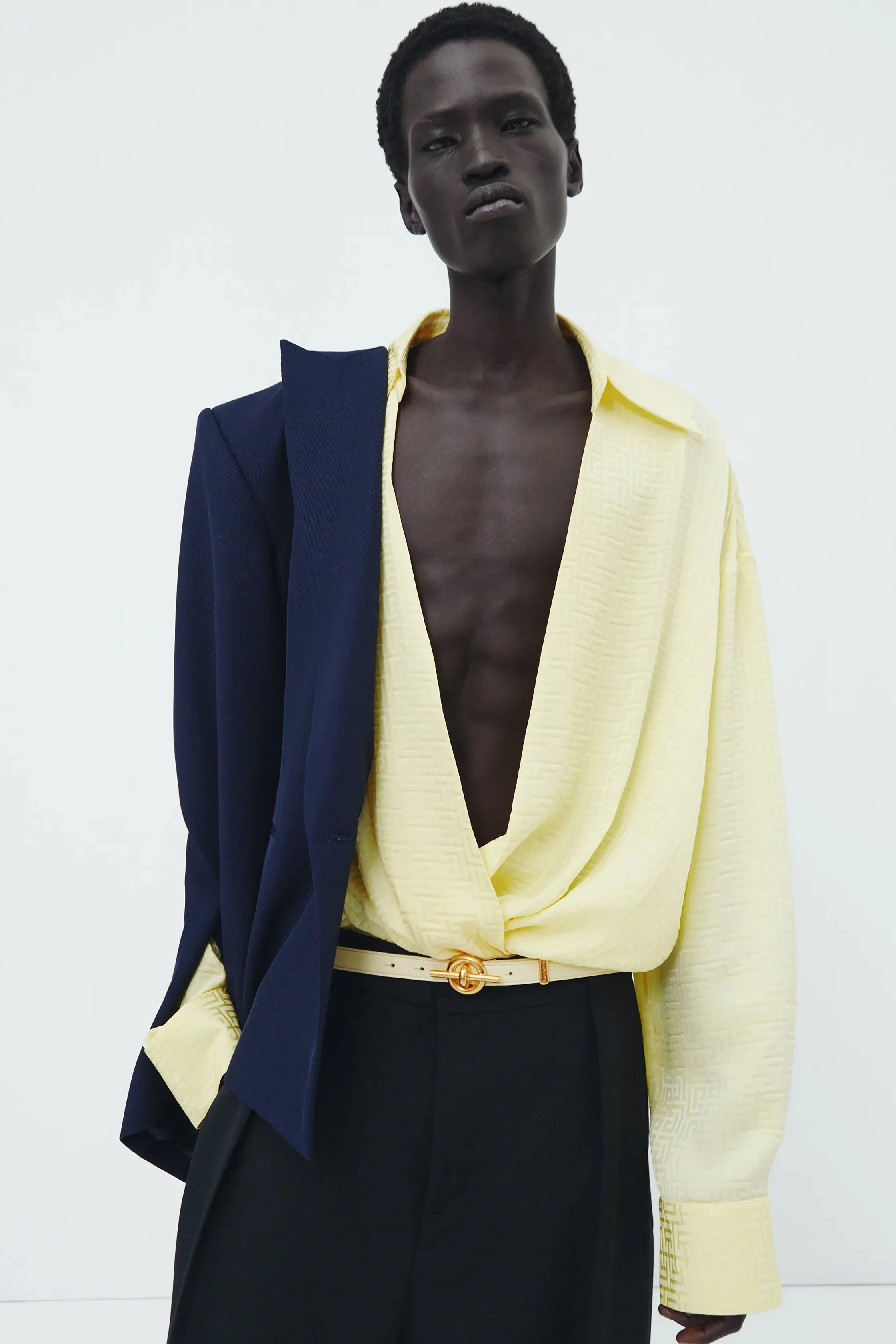 00004-balmain-resort-2026-menswear-credit-brand copie copy.jpg