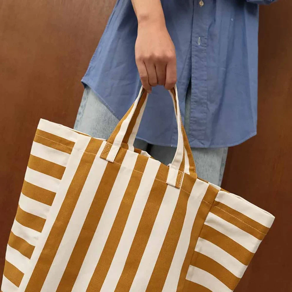 ELISABETH_STRIPES_CARAMEL_2.webp