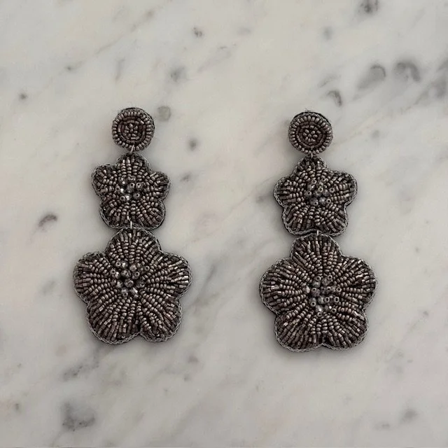 orecchini fiori perline