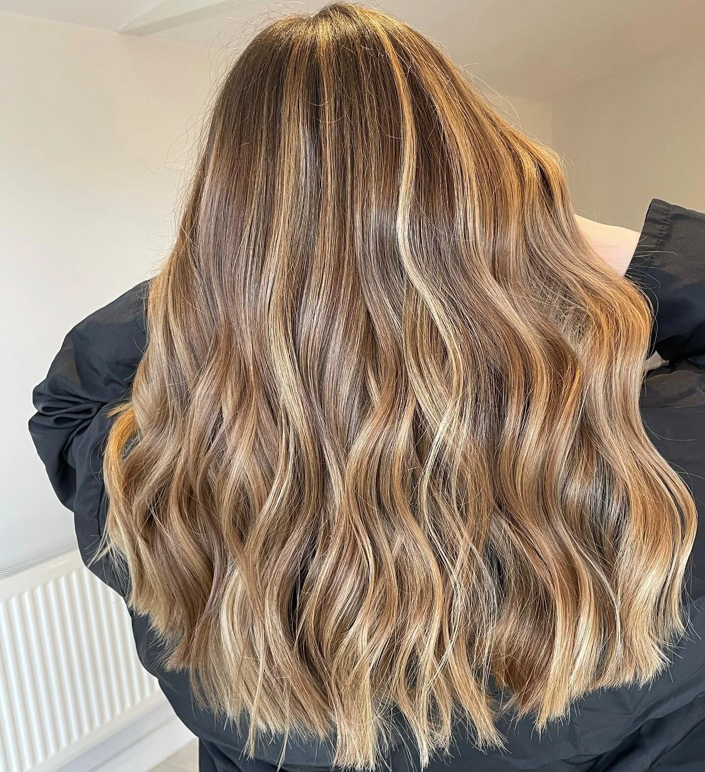 Golden honey &mdash; 🍯✨

Freehand balayage, personalised toner, cut &amp; blowdry, using @lorealpro and @olaplex 
.
.
.
.
#hair #haircolour #hairtrends #hairstyles #hairartist #lorealpro #lorealprofessional #iamahairartist #hairofinstagram #hairtran