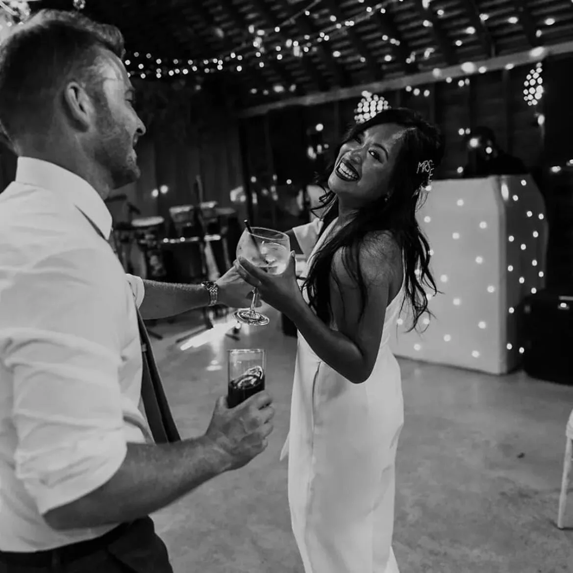 Nicole &mdash; a dream bride 🤍

Hair: @leannerobertsonhair 
Makeup: @byjessicasimpson
Venue: @oaktreebarnweddings
Photographer: @beckytranterphotography
.
.
.
.
#bridal #bridalmakeup #bridalhair #bride #kentbride #weddingvenue #bohobride #kent #kent