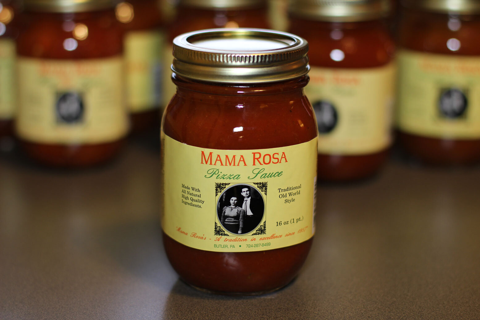 Some sauce. Salsa Rosa соус. Mama Rosa.